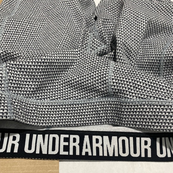 Under Armour Big Girls/Woman’s athletic capris Leggings size MD - Picture 4 of 5